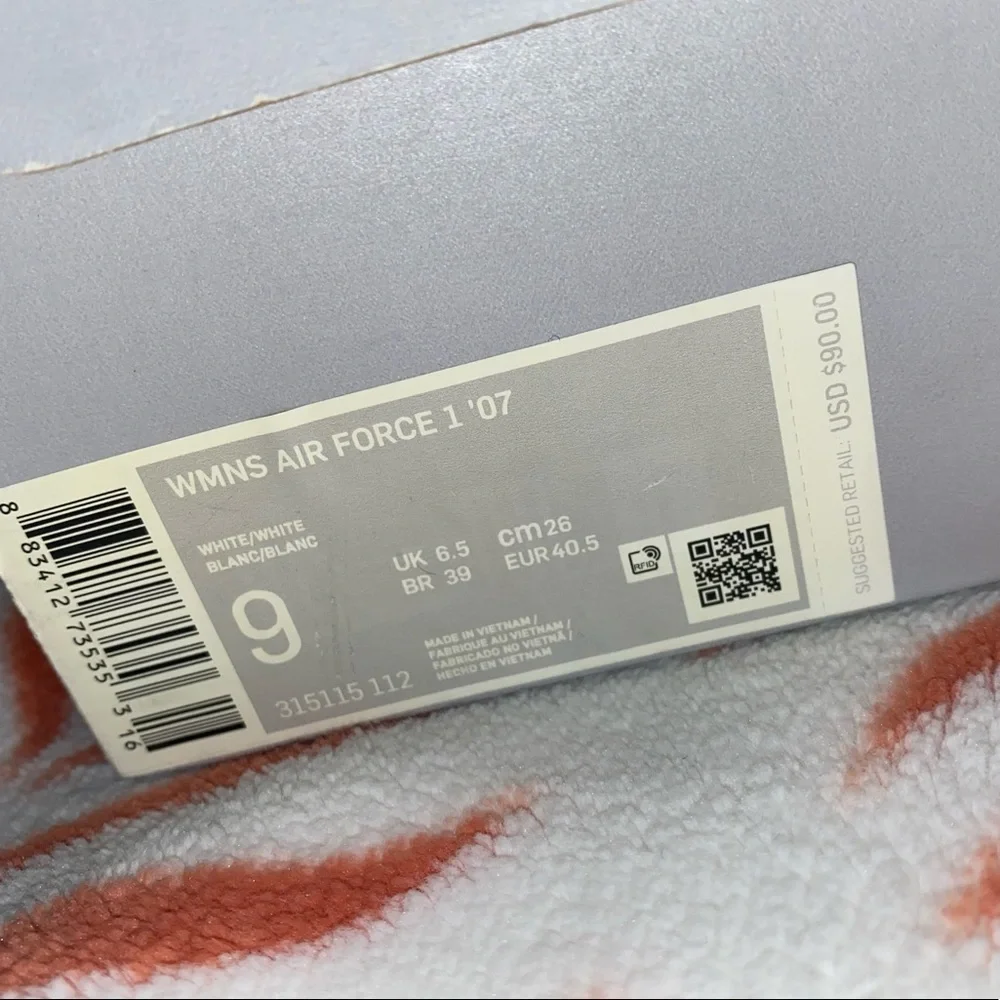SOLD Nike Air Force 1s - Picture 3 of 3